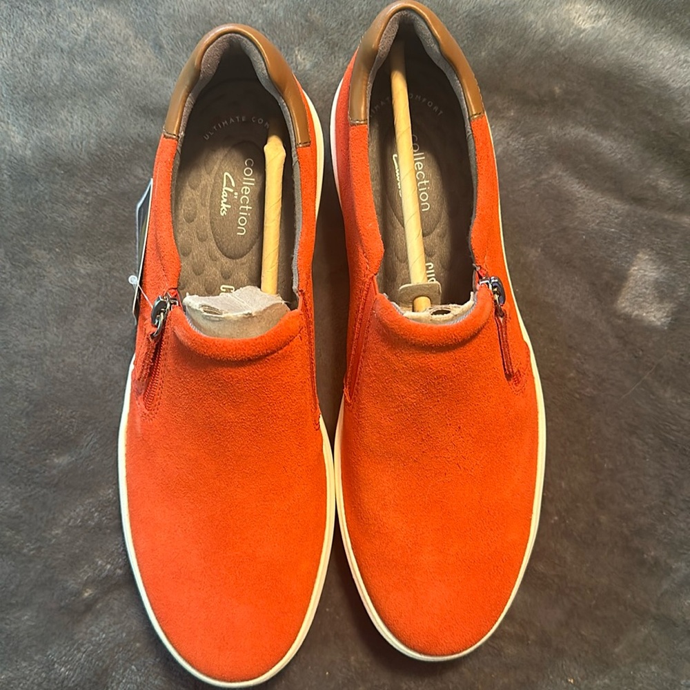 Clarks Collections by Clark Layton Step Shoes Orange Suede Size 9 New in Box